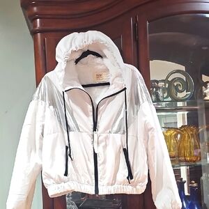 Ashley by 26 International Utility collection White and Silver Puffer Jacket med